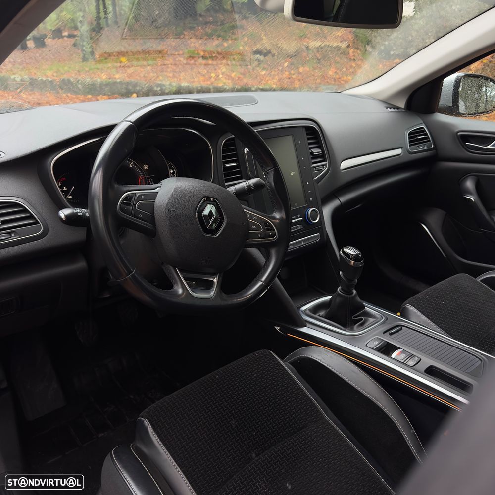 Renault Mégane Sport Tourer ENERGY dCi 130 GT LINE - 9
