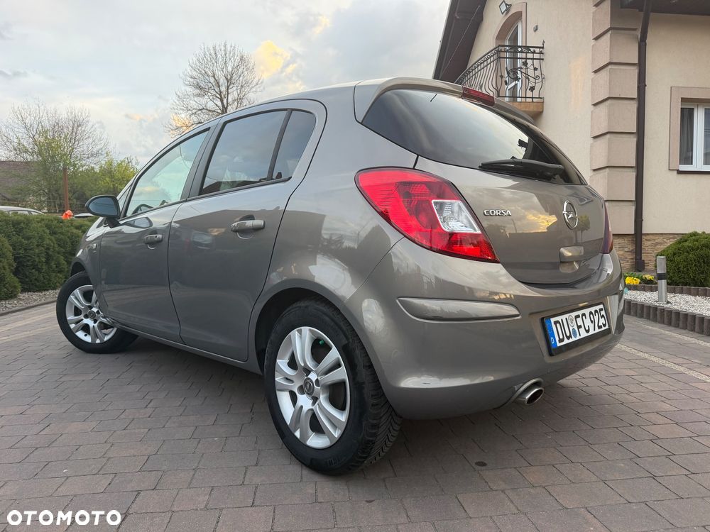 Opel Corsa 1.4 16V Satellite - 2