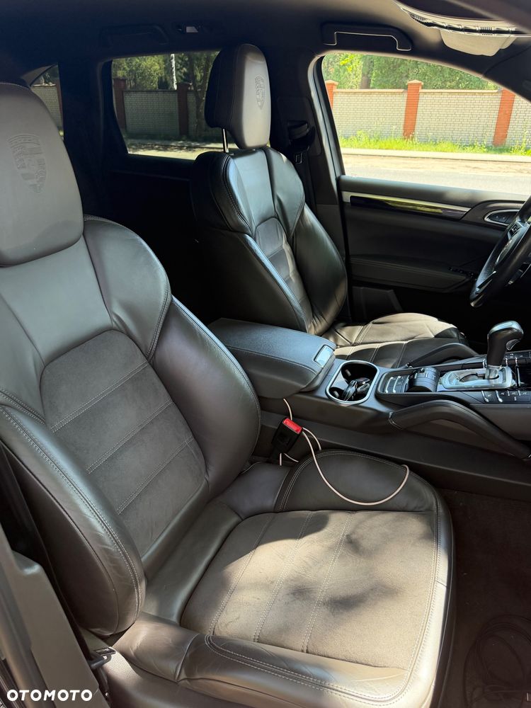 Porsche Cayenne Diesel Platinum Edition - 9