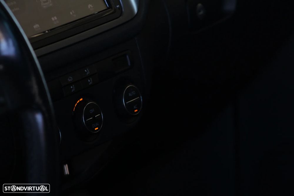 VW Tiguan 2.0 TDI Sport 4Motion - 19