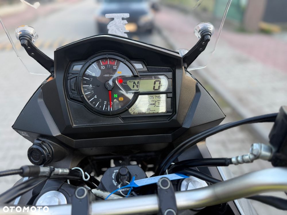 Suzuki DL - 27