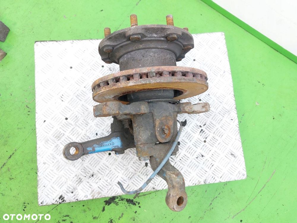 Zwrotnica lewa przód MERCEDES ATEGO II 04-13 A975338040405 - 2