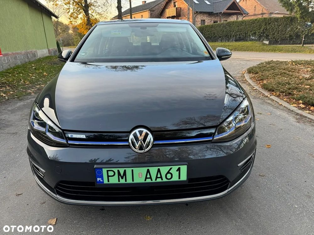 Volkswagen Golf - 10