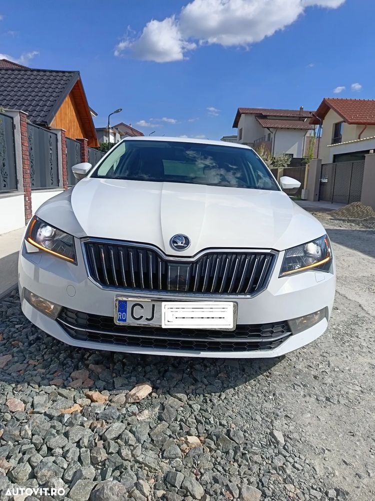 Skoda Superb 2.0 TDI DSG Style - 9
