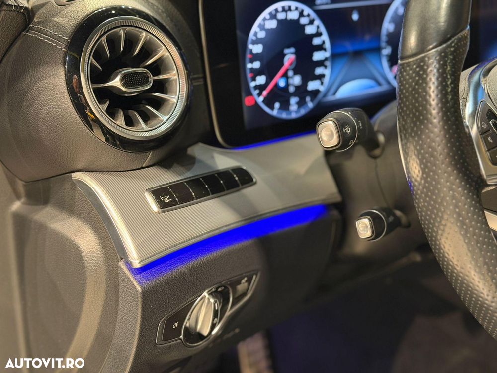 Mercedes-Benz E 300 Coupe Aut. - 23