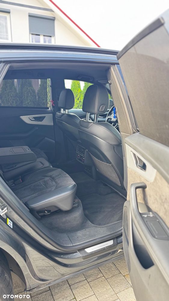 Audi Q8 - 22