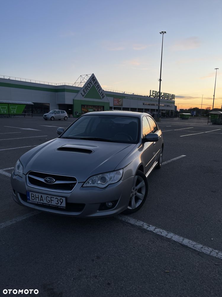 Subaru Legacy - 1