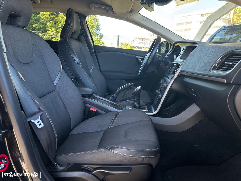 Volvo V40 Cross Country 1.6 D2 Momentum - 8