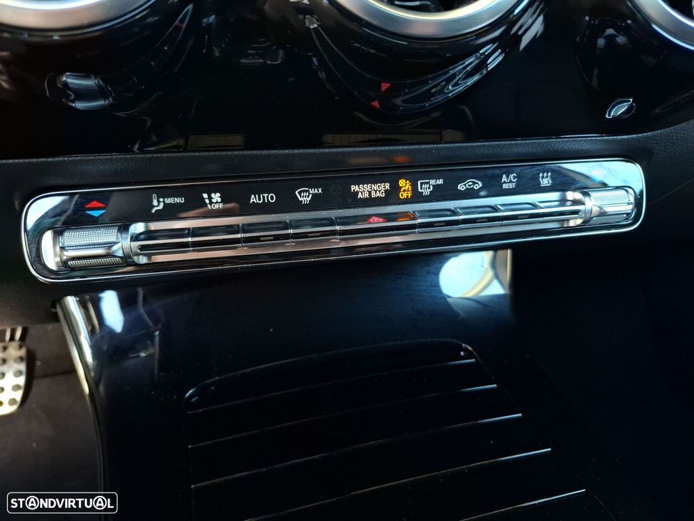 Mercedes-Benz A 250 e AMG Line - 24
