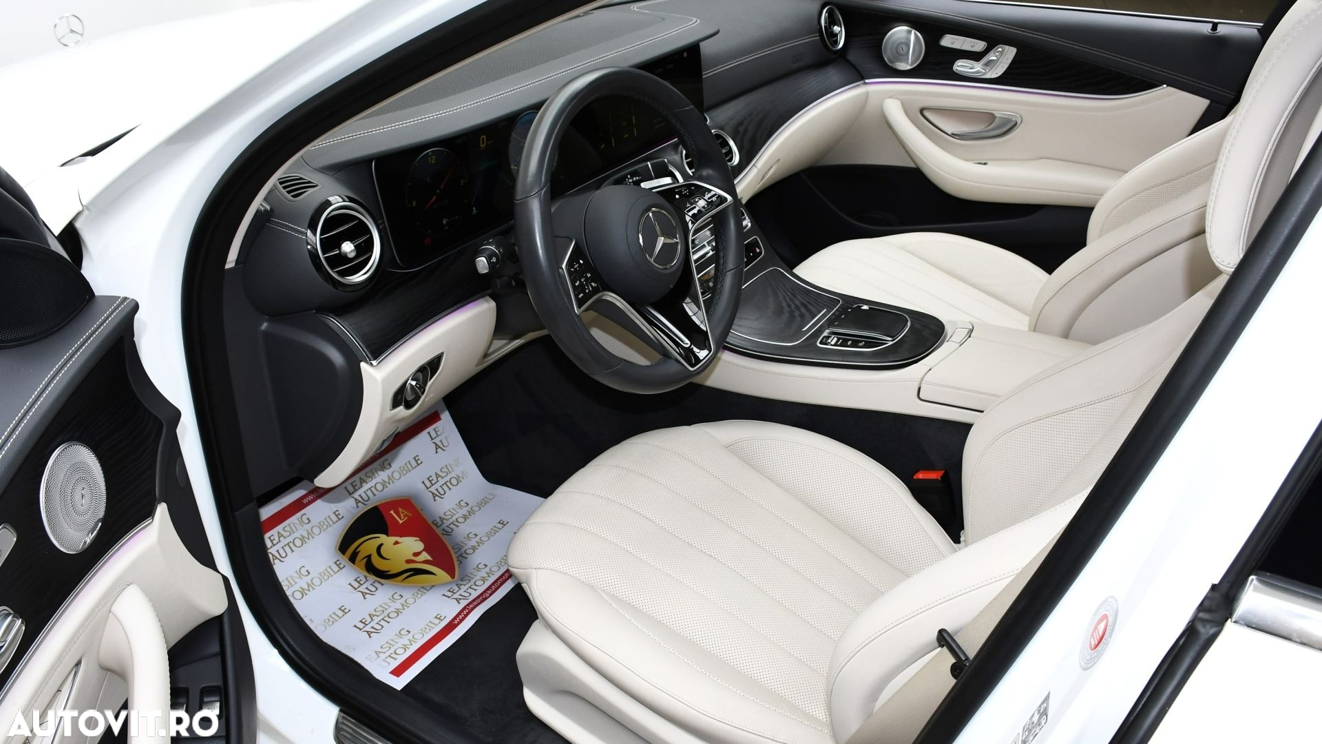 Mercedes-Benz E 300 4Matic 9G-TRONIC Exclusive - 10