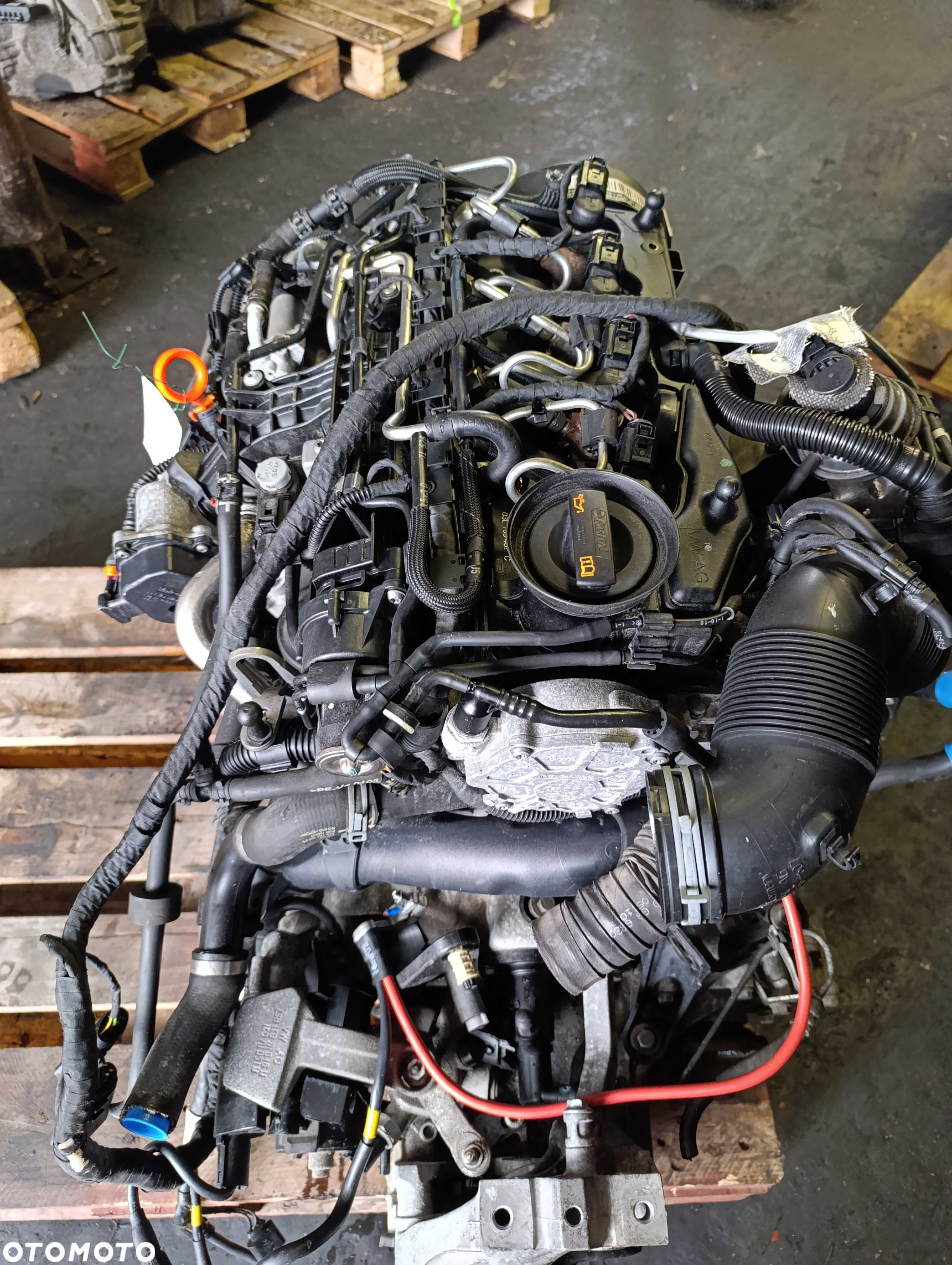 Silnik 1.6 TDI CAY Vw Passat Kompletny Termostat wewnętrzny - 2
