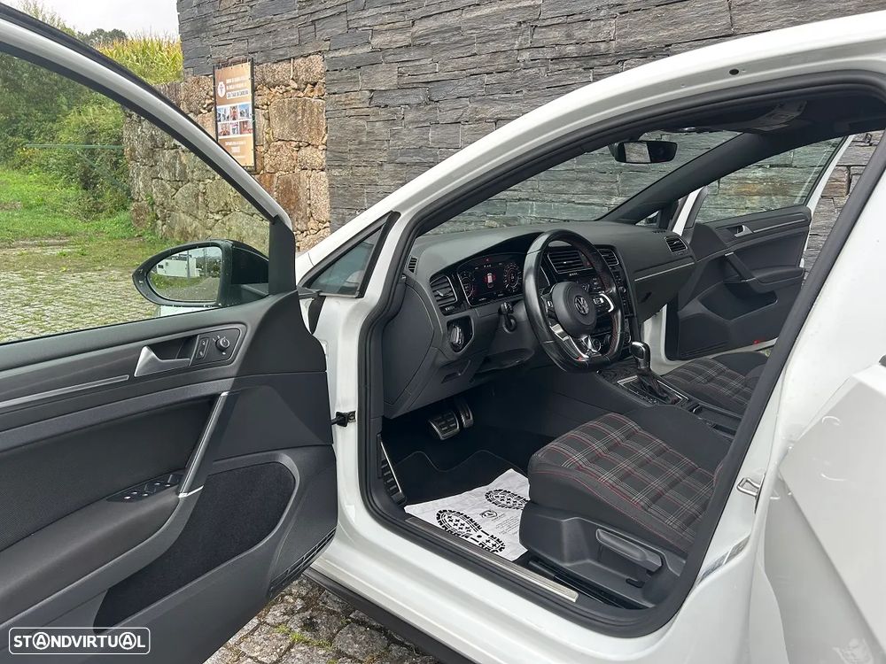 VW Golf 2.0 TSI GTI DSG Performance - 10