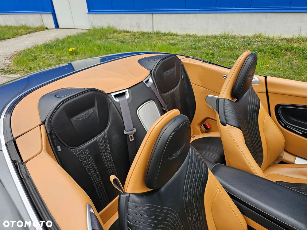 Aston Martin DB11 - 18