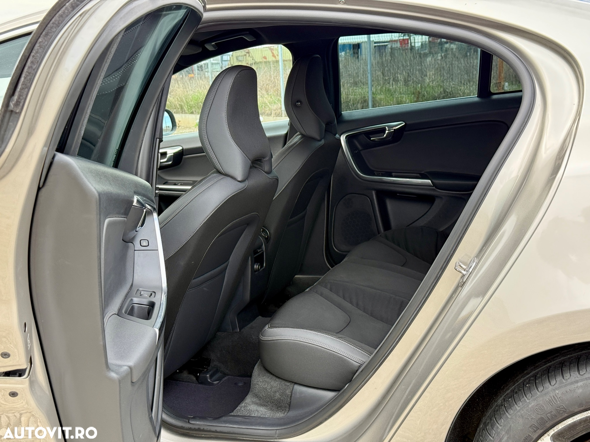 Volvo S60 - 9