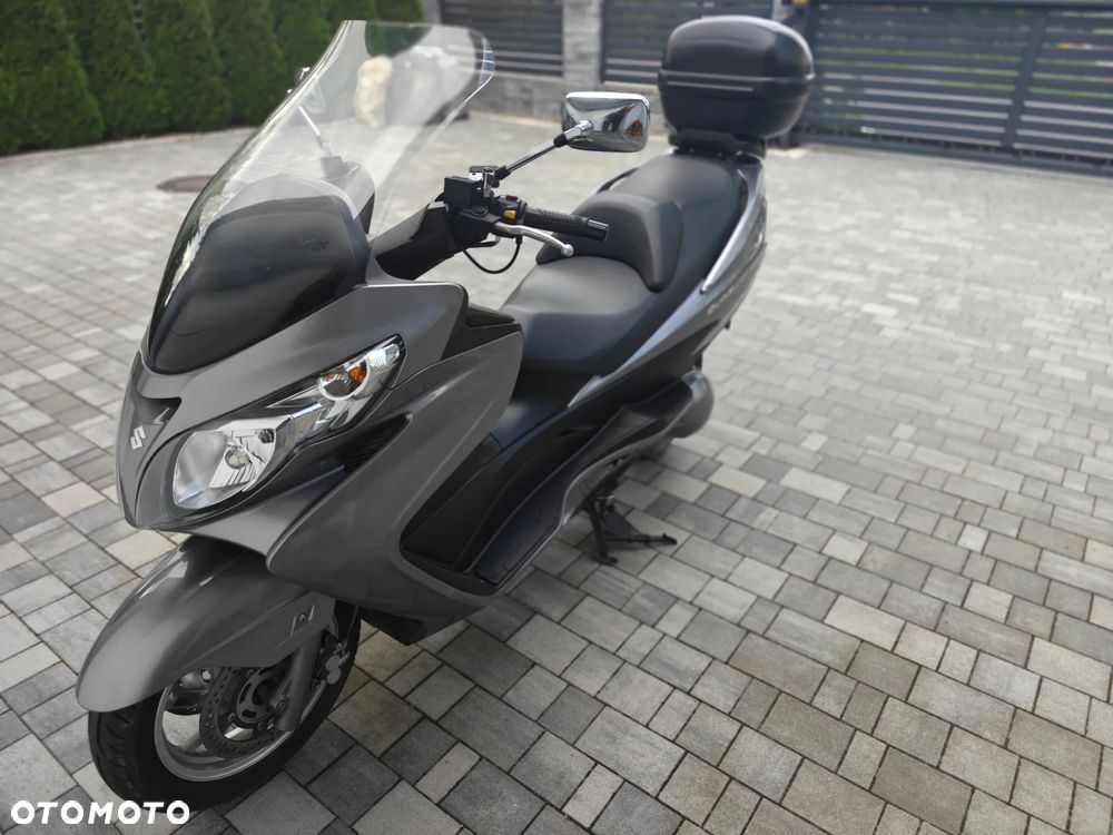 Suzuki Burgman - 6