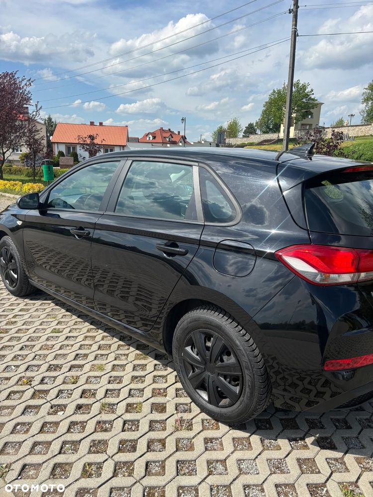 Hyundai i30 1.5 DPI Classic + - 6