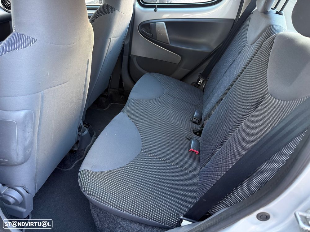 Peugeot 107 1.4 HDi Trendy - 13