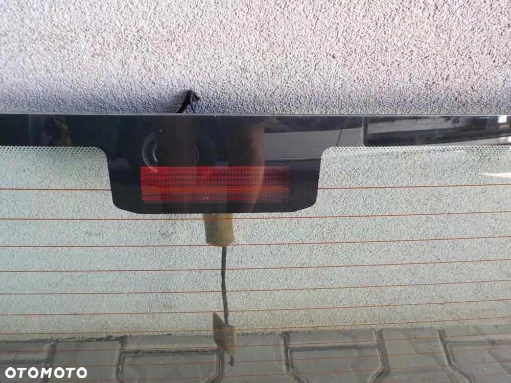VW T4 CARAVELLE SZYBA TYLNA KLAPY TYŁ PODGRZEWANA - 2
