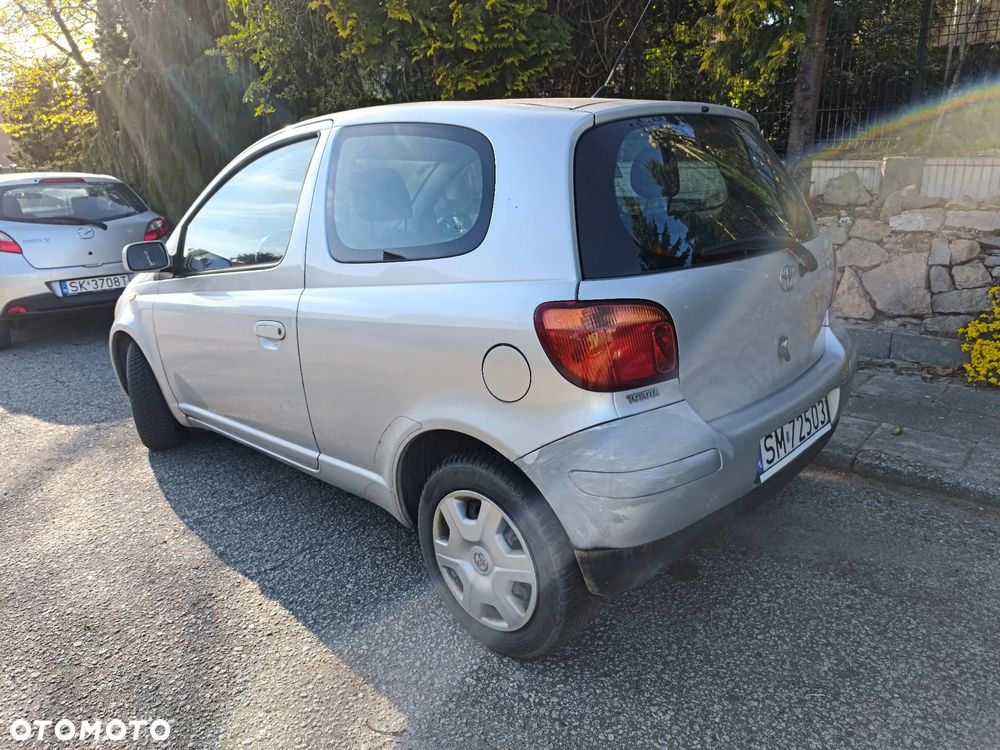 Toyota Yaris 1.3 VVT-i Sol - 4