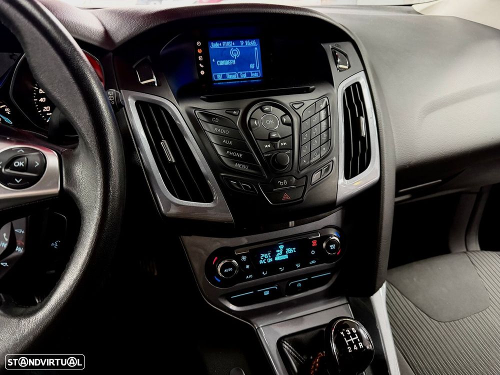 Ford Focus 1.0 SCTi Titanium - 12