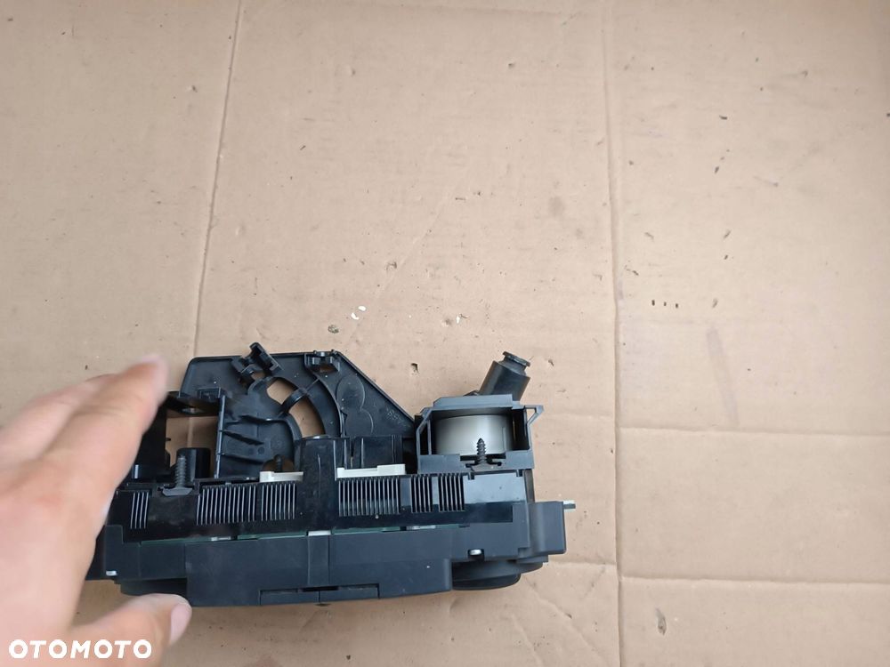 volkswagen caddy 2008 Środek panel klimatyzacji - 4