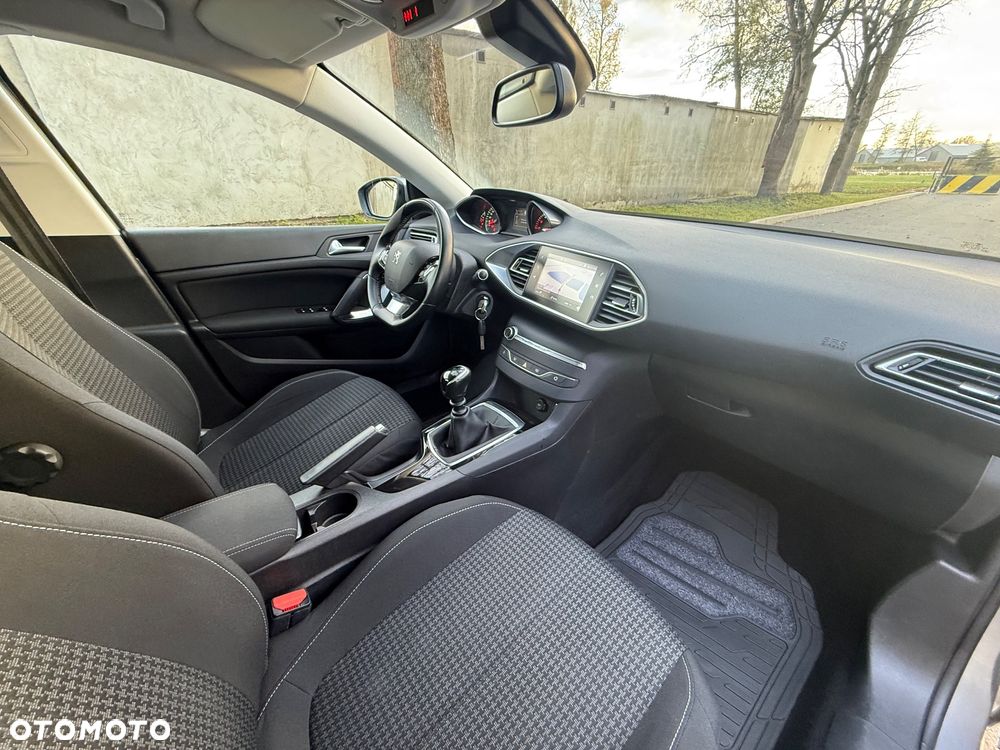 Peugeot 308 BlueHDi FAP 130 Stop & Start Style - 10