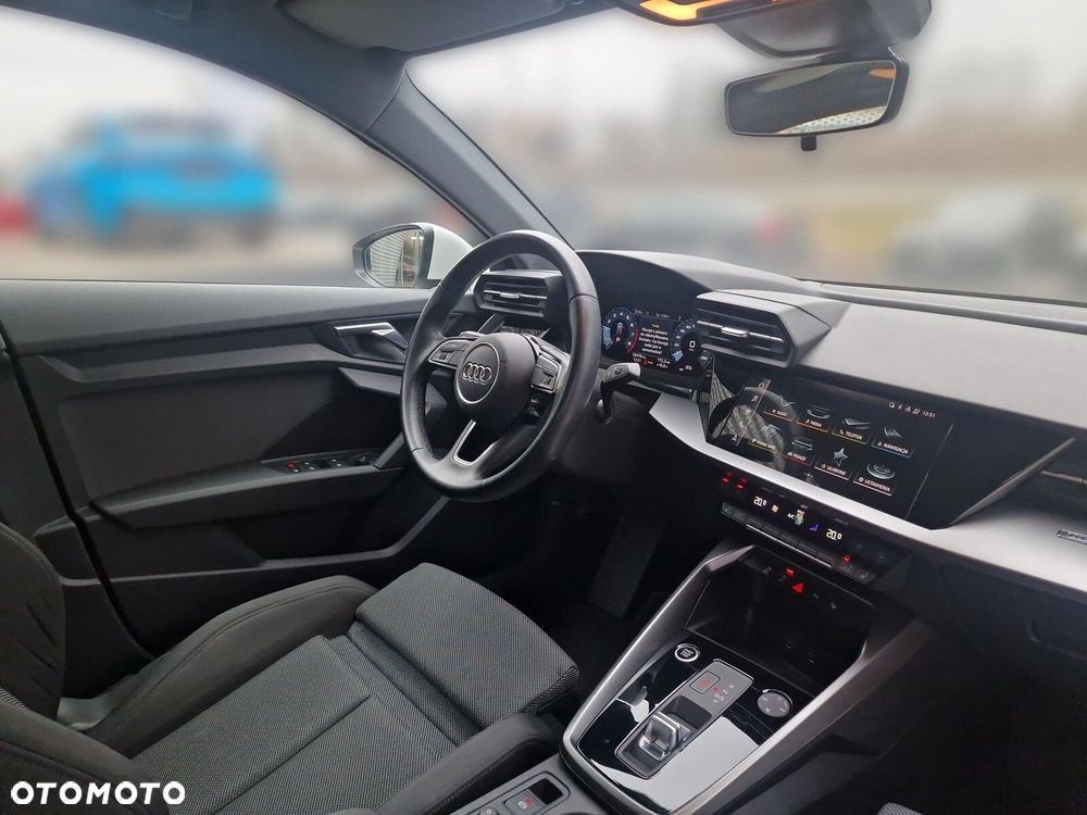 Audi A3 Sportback 35 TFSI S tronic - 11