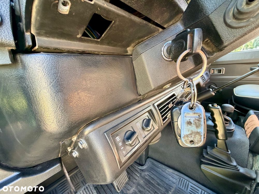 Land Rover Defender 2.5 TDI doublecab - 10