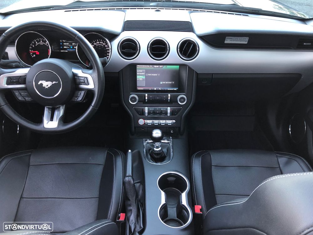 Ford Mustang Cabrio 2.3 Eco Boost - 27