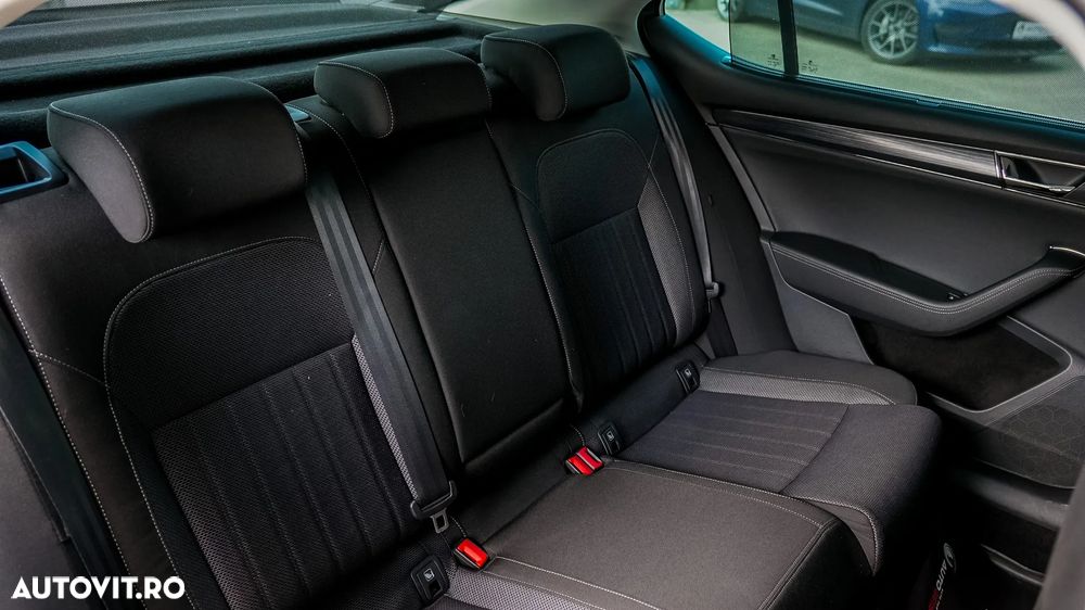 Skoda Superb 2.0 TDI DSG Style - 35