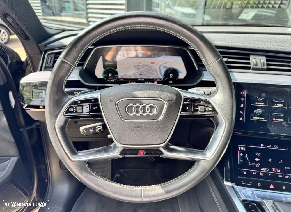 Audi e-tron 50 quattro S line - 16
