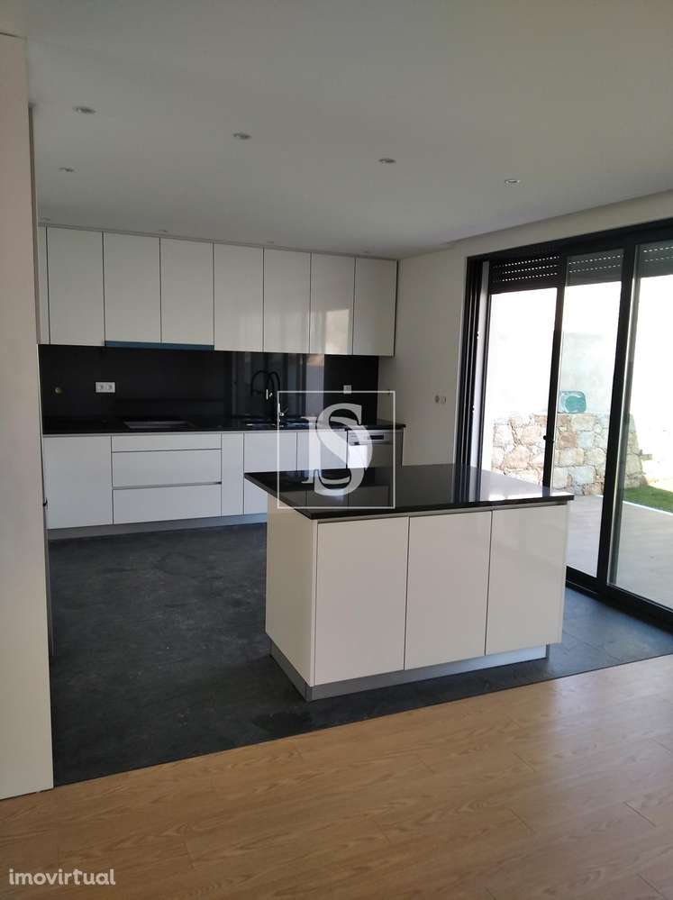 Moradia em Banda T3 Venda em Nogueira, Fraião e Lamaçães,Braga - Grande imagem: 3/12