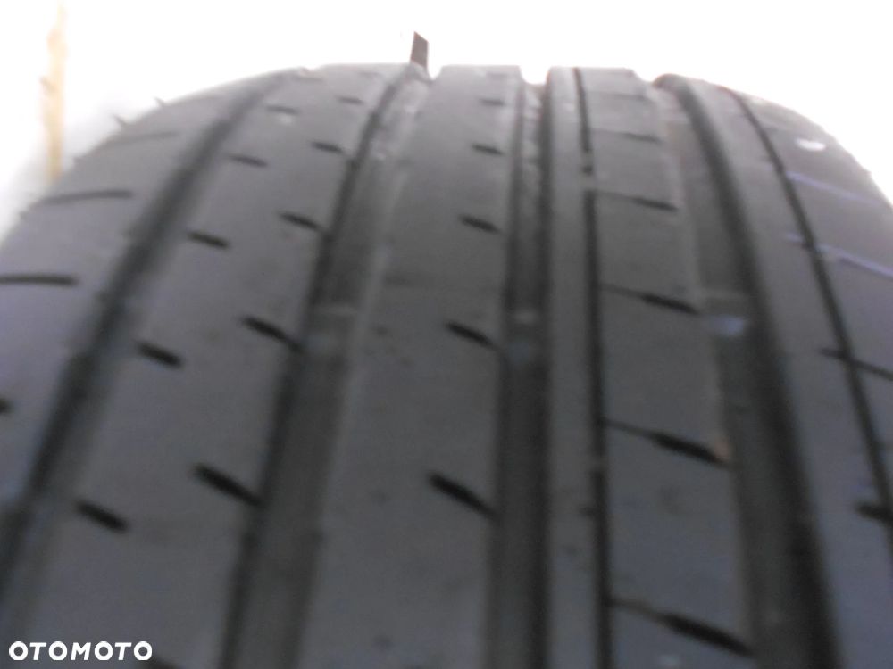 OPONA POJEDYNKA 235/60R18 YOKOHAMA ADVAN V61 DOT 3424 8MM - 2