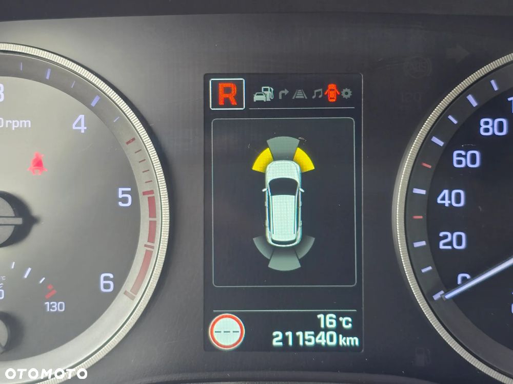 Hyundai Tucson 2.0 CRDi 4WD Automatik Advantage - 11