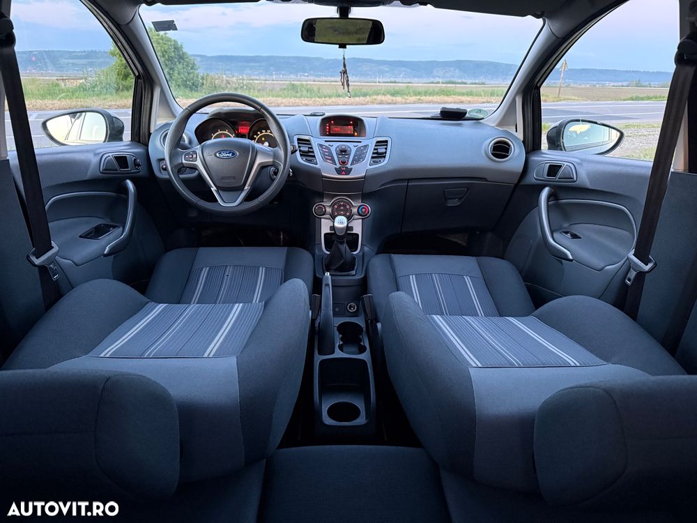 Ford Fiesta 1.4i Titanium - 8