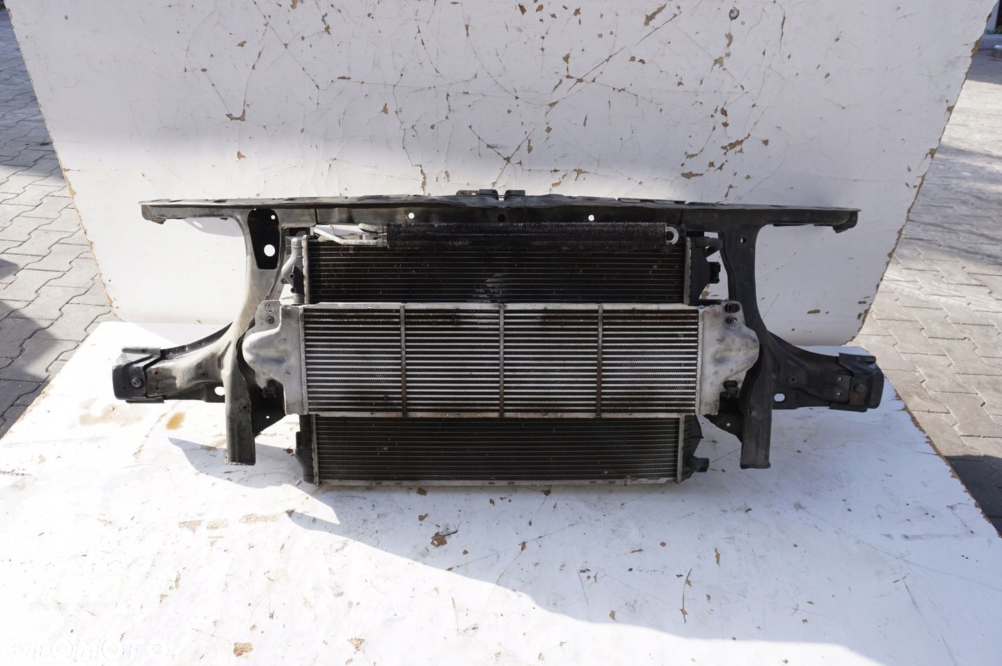 PAS PRZEDNI CHŁODNICE WZMOCNIENIE VOLKSWAGEN TRANSPORTER T5 1.9 TDI - 1