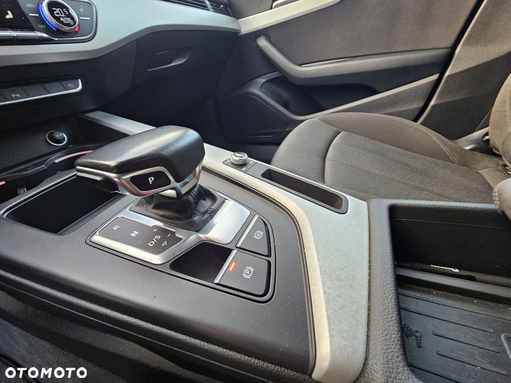 Audi A4 Limousine - 10