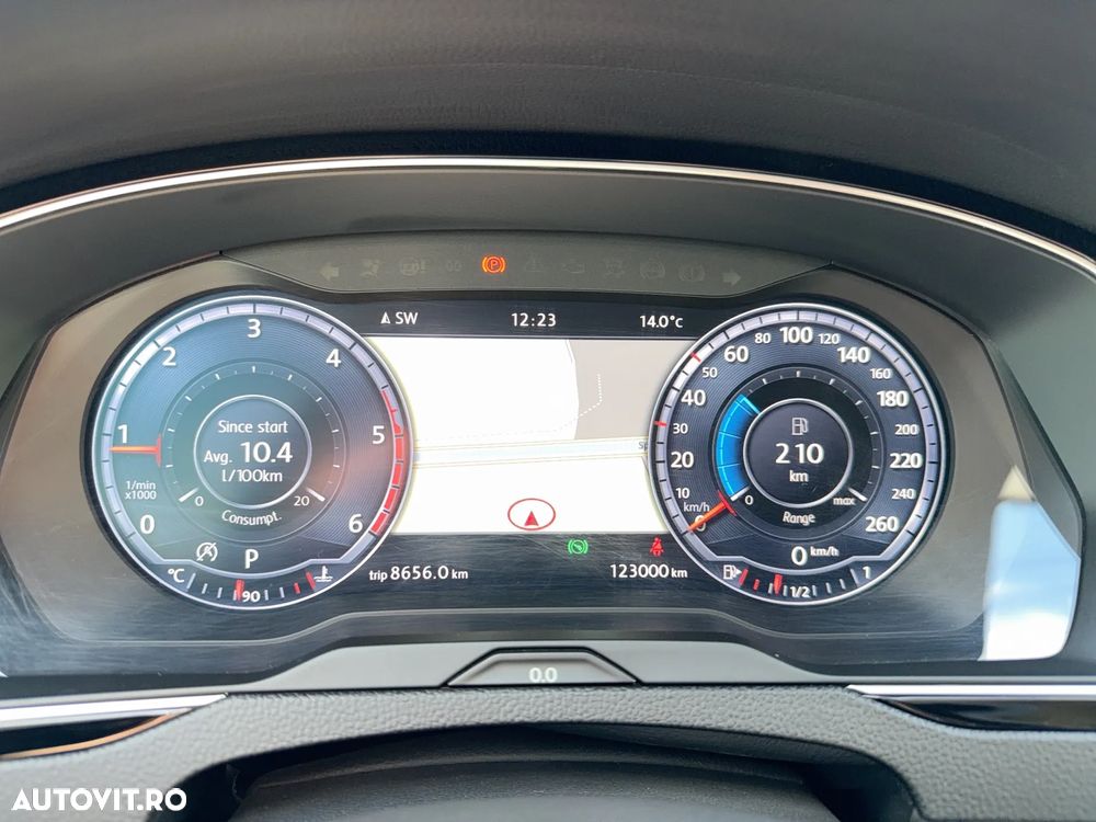 Volkswagen Passat 2.0 TDI DSG 4Motion Highline - 10