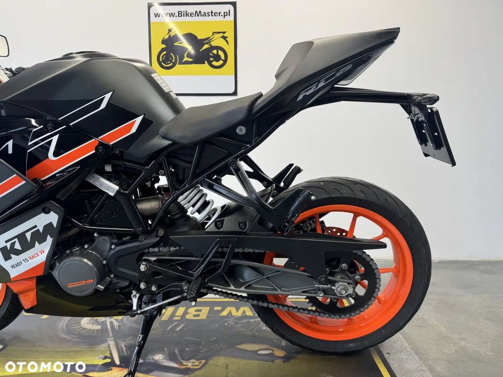 KTM RC 125 - 26