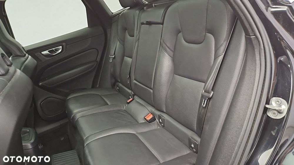 Volvo XC 60 T6 Plug-In Hybrid AWD Plus Bright - 22