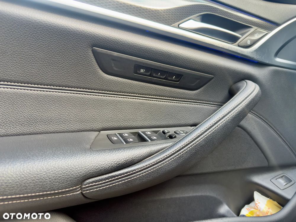 BMW Seria 5 520d xDrive MHEV Sport Line sport - 6