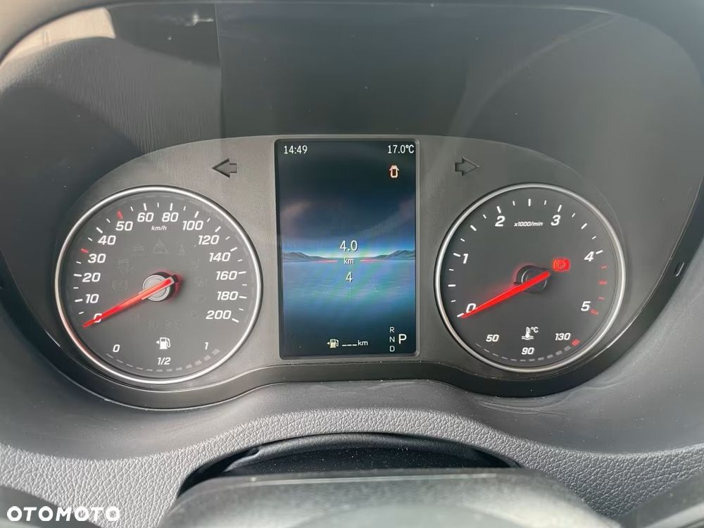 Mercedes-Benz Sprinter - 13