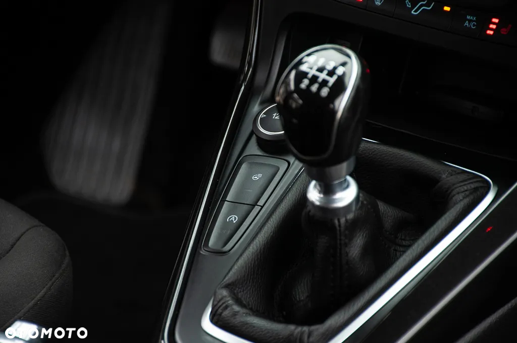 Ford Focus - 12