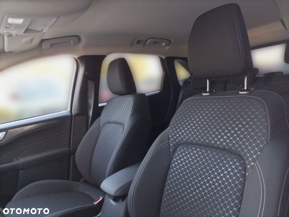 Ford Kuga - 12