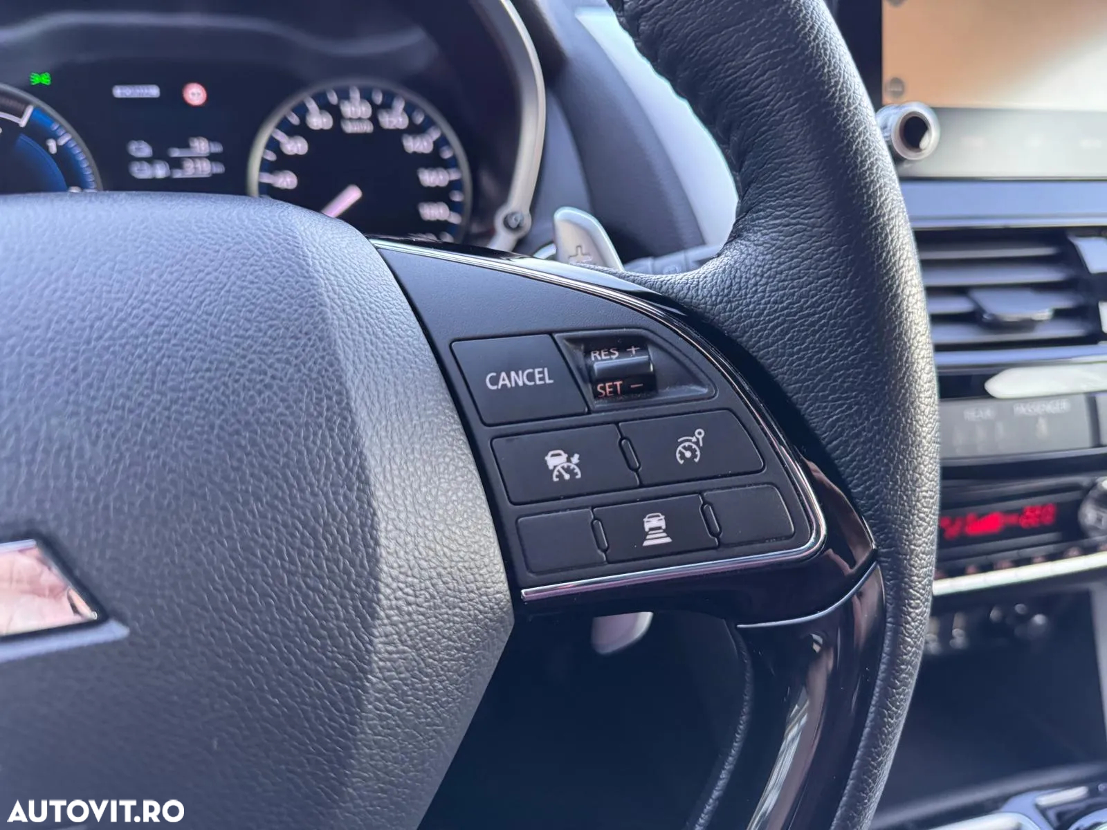 Mitsubishi Eclipse-Cross - 15