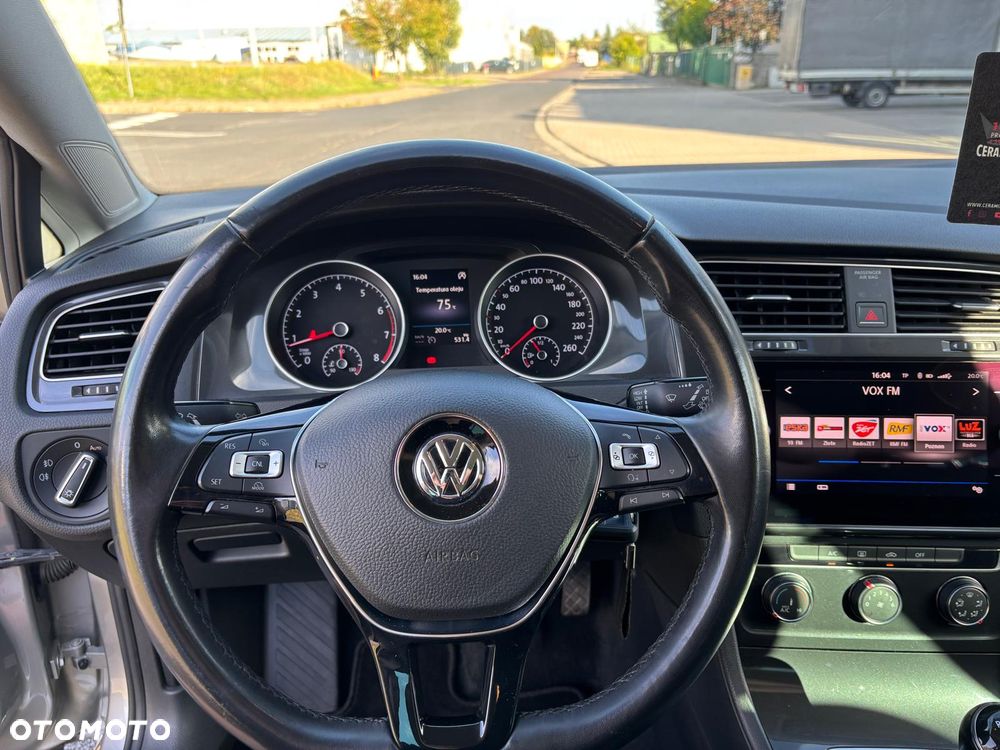 Volkswagen Golf 1.4 TSI BMT Comfortline - 21