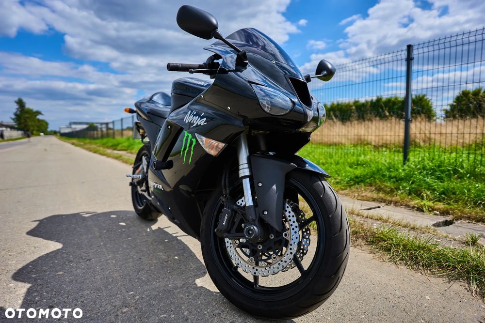 Kawasaki ZX - 19