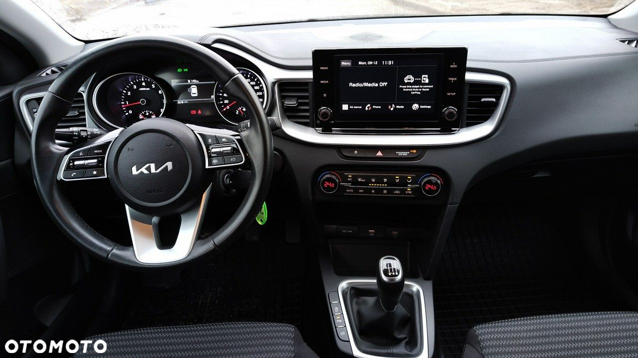 Kia Ceed - 15