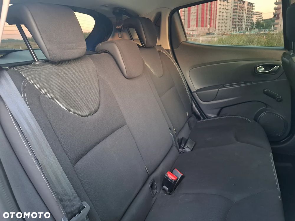 Renault Clio 1.2 16V Limited Plus - 15