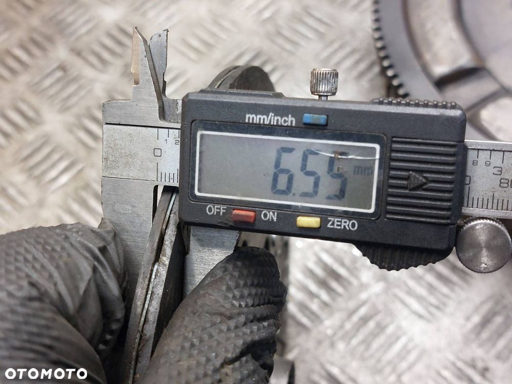 KOŁO DWUMASOWE + TARCZA + DOCISK + ŁOŻYSKO OPOROWE VOLVO S40 I V40 I 1.9 DI - 10